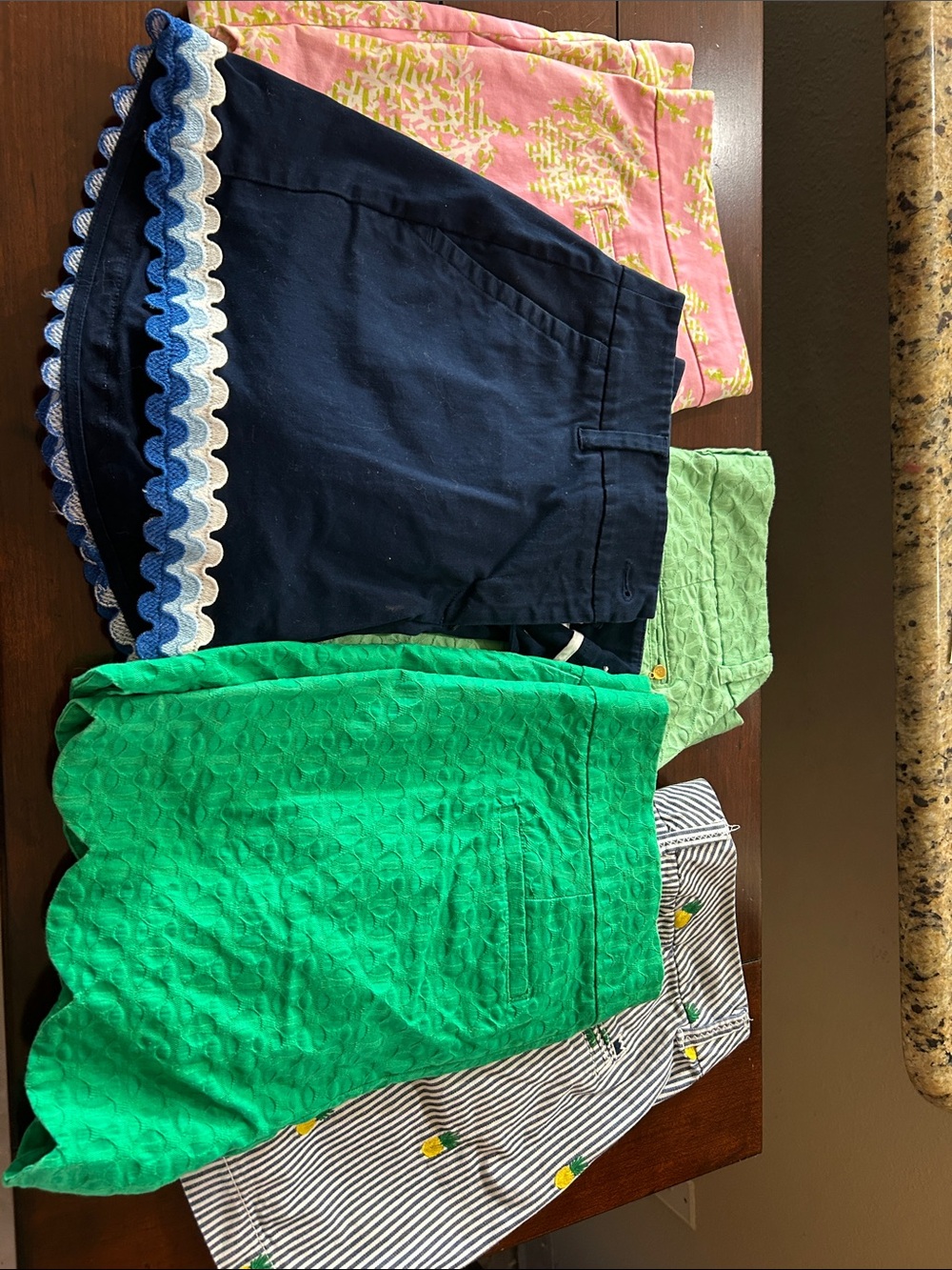 5 crown & ivy shorts bundle sz 6